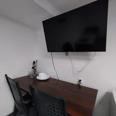 بيت شباب Mia Mia House