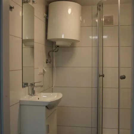 Hostel Mia Mia House *