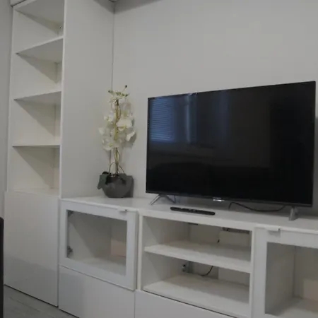 Mia Mia House بيت شباب كاتوفيتسه