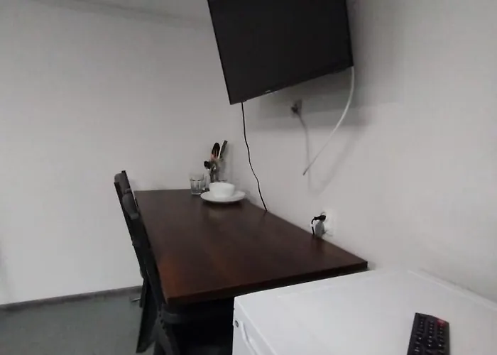 Mia Mia House Hostel *