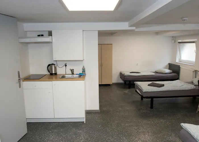 Mia Mia House Hostel *